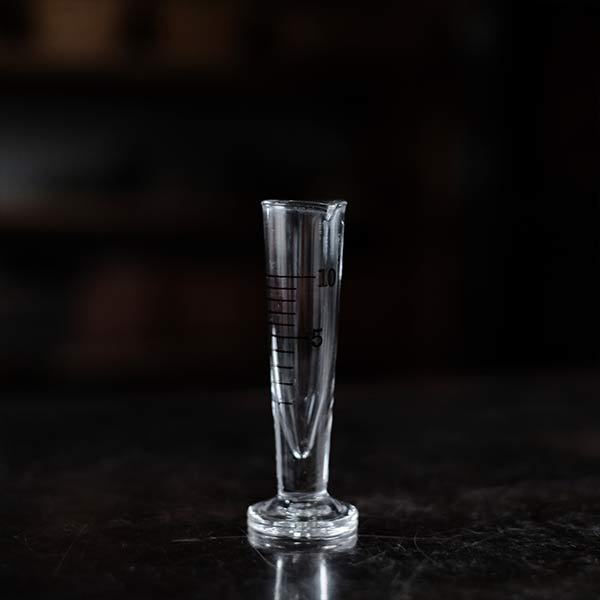 メスシリンダー 10ml