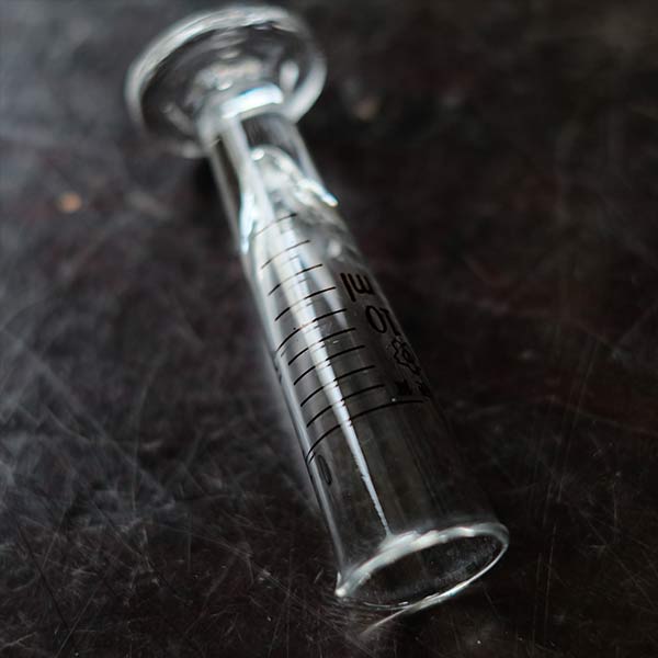 メスシリンダー 10ml