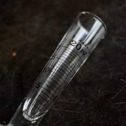 メスシリンダー 20ml