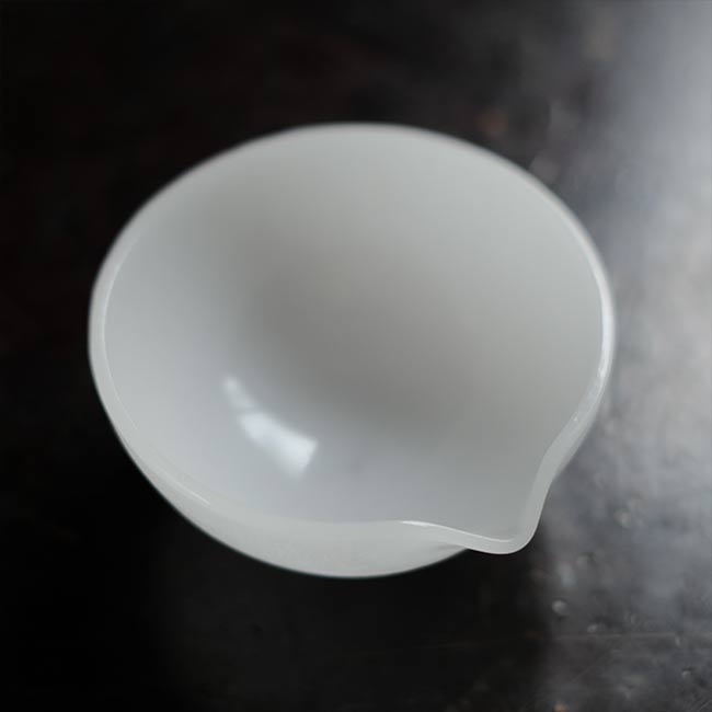 ミルクガラスの蒸発皿