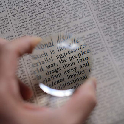 Japan Heart Foundation Tabletop Magnifying Glass