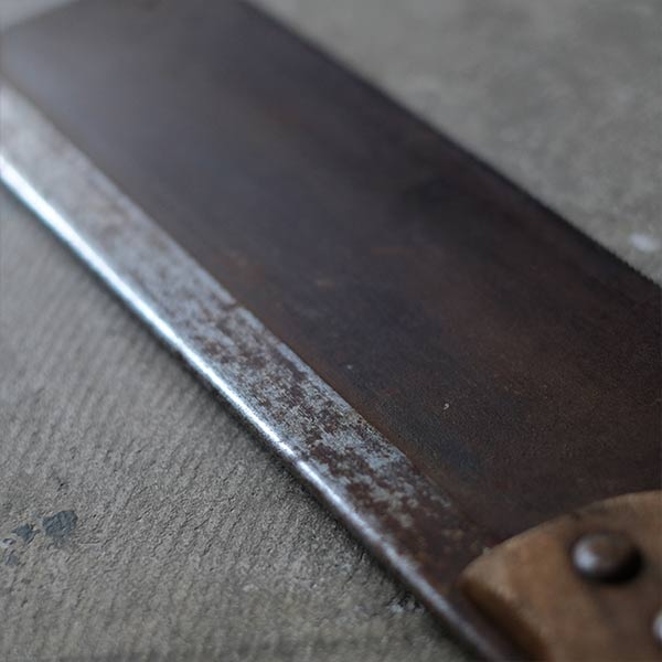 One-handed saw