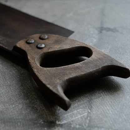 One-handed saw