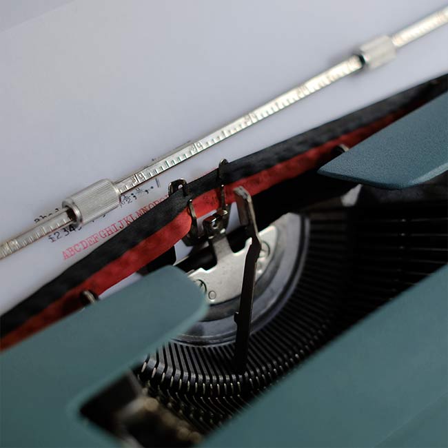 OLIVETTI Lettera 32 タイプライター インクリボン交換済み