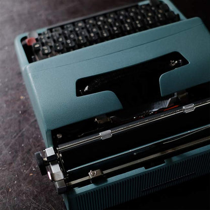 OLIVETTI Lettera 32 タイプライター インクリボン交換済み