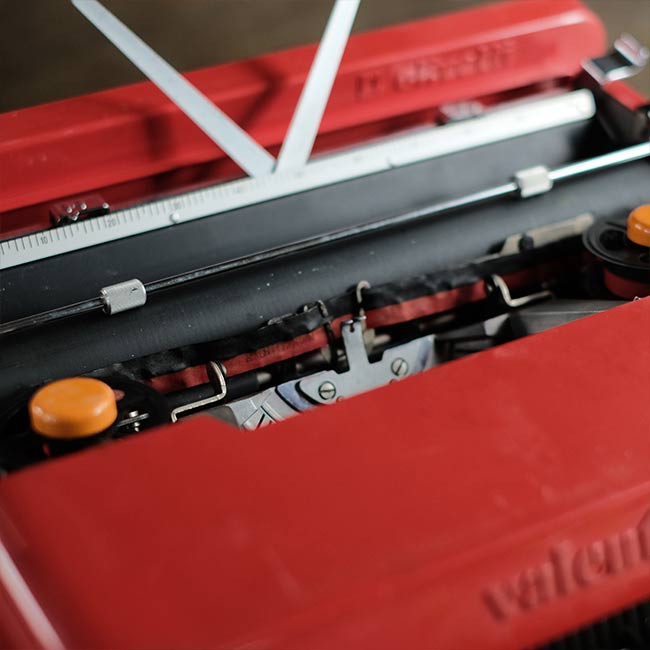 OLIVETTI Valentine タイプライター インクリボン交換済み