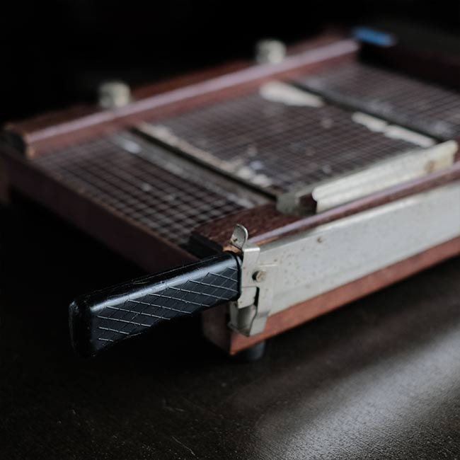 PLUS 13D 裁断機