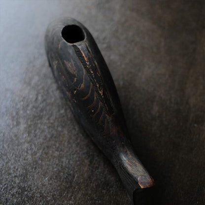 自在鉤の横木の魚