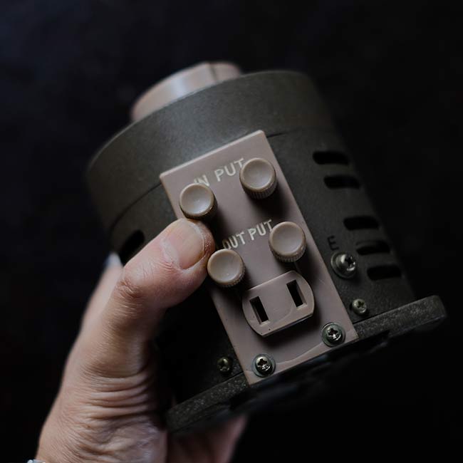 交流電圧調整器