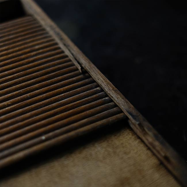 Pencil case with accordion lid