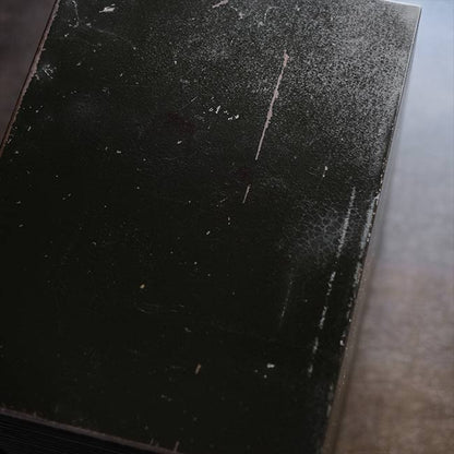 シャッター扉のスチール製の引き出し（A4、7段）