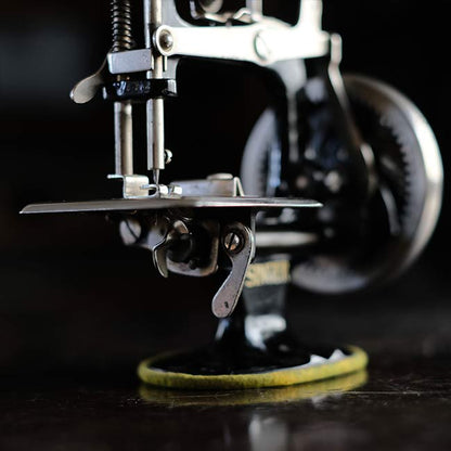 Singer Model 20 Toy Sewing Machine