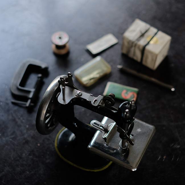 Singer Model 20 Toy Sewing Machine