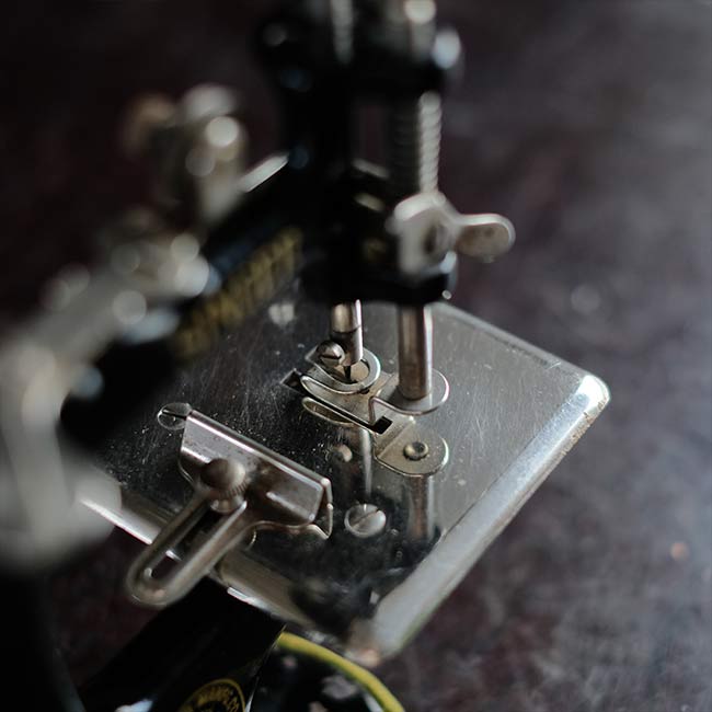 Singer Model 20 Toy Sewing Machine