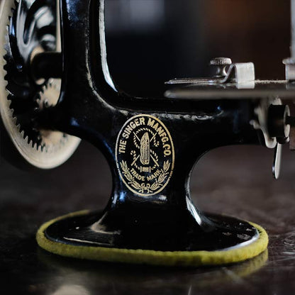 Singer Model 20 Toy Sewing Machine