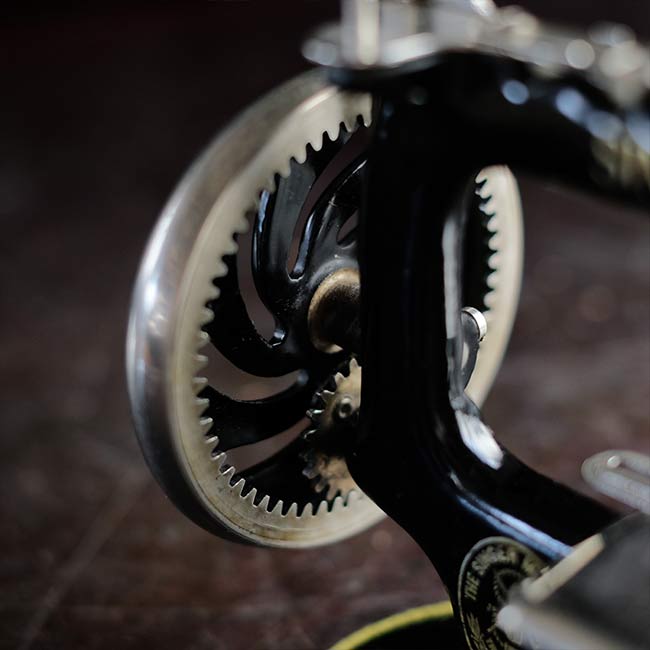 Singer Model 20 Toy Sewing Machine