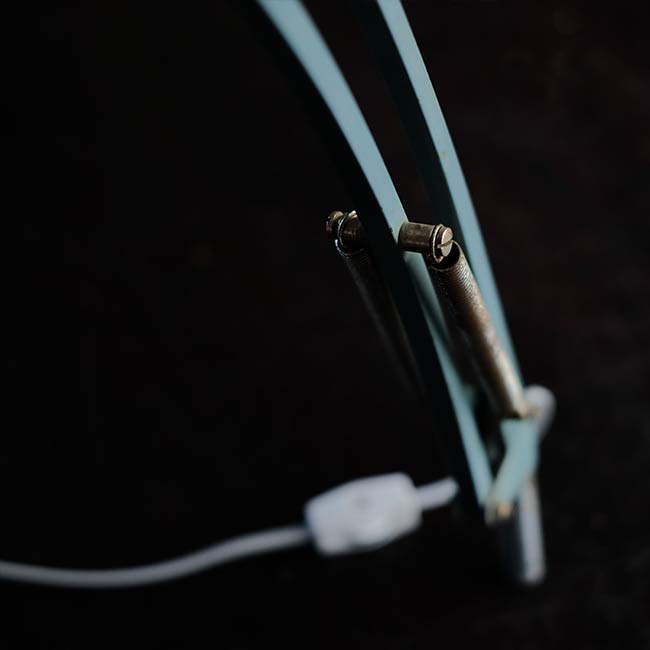 Single Arm Desk Lamp