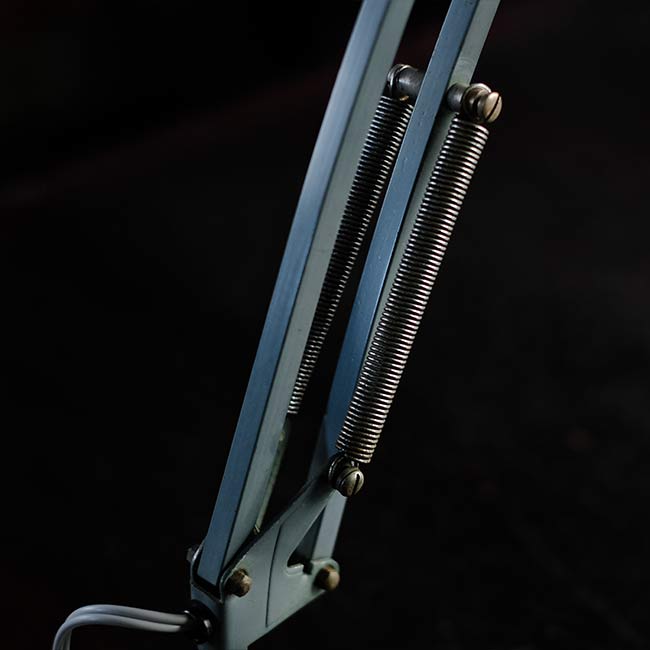 Single Arm Desk Lamp