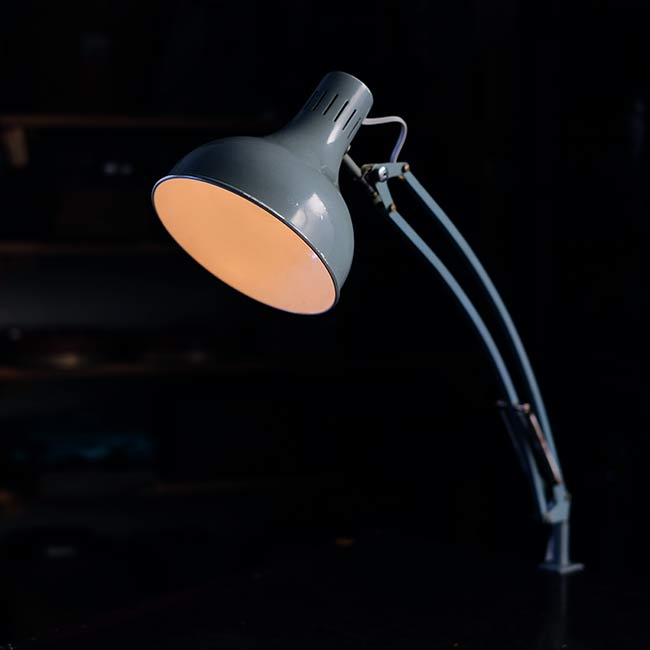 Single Arm Desk Lamp