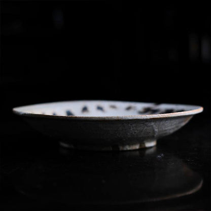 Shino large plate with a pommel pattern