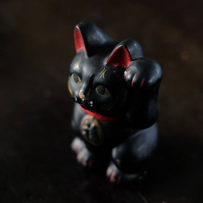 Black Maneki-neko