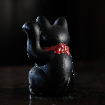 Black Maneki-neko