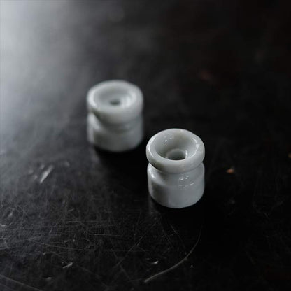 Extremely small insulators