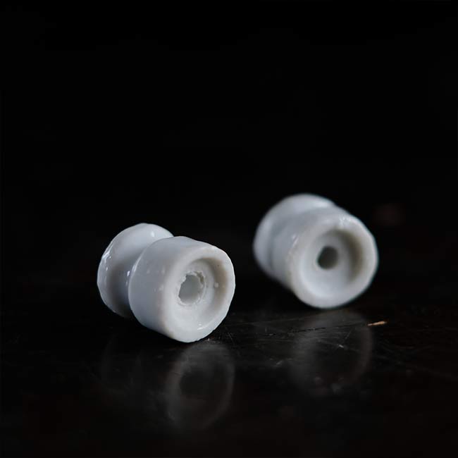 Extremely small insulators