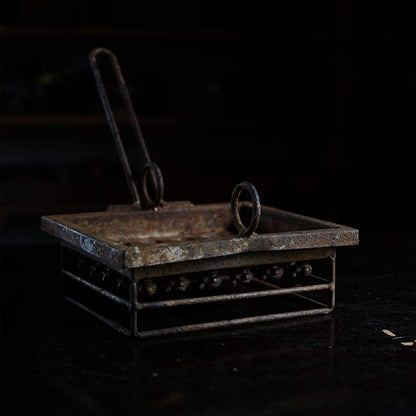 Rusty soft vinyl mold