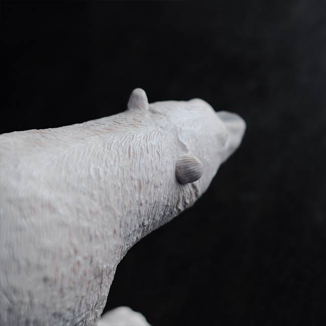 シロクマの人形