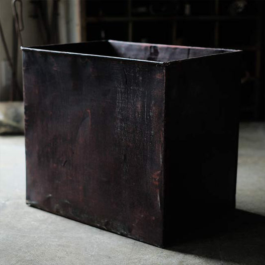 スチール製ストレージ