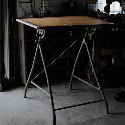 STANLEY Drafting Desk