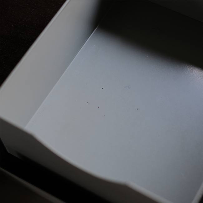 扉付きスチール製の引き出し（B5、4段）