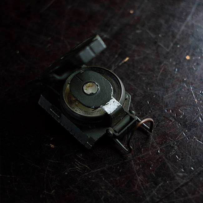 Lensatic compass (military compass)