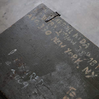 TEXAS TRUNK CO. Military trunk (wooden box) with handwritten lettering