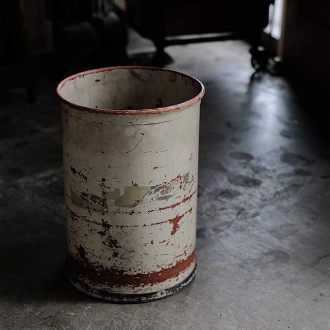 筒型のファイバーコンテナ