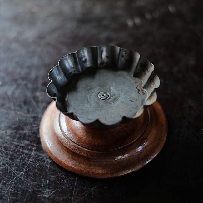 Candy-shaped candle holder