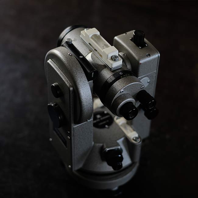 TOPCON Theodolite