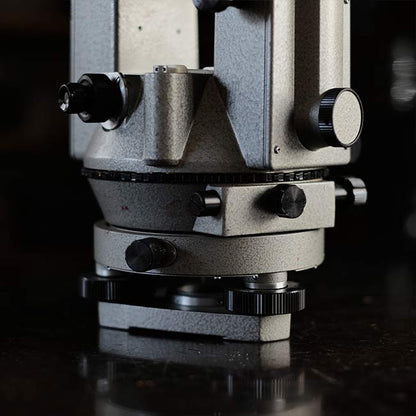 TOPCON Theodolite