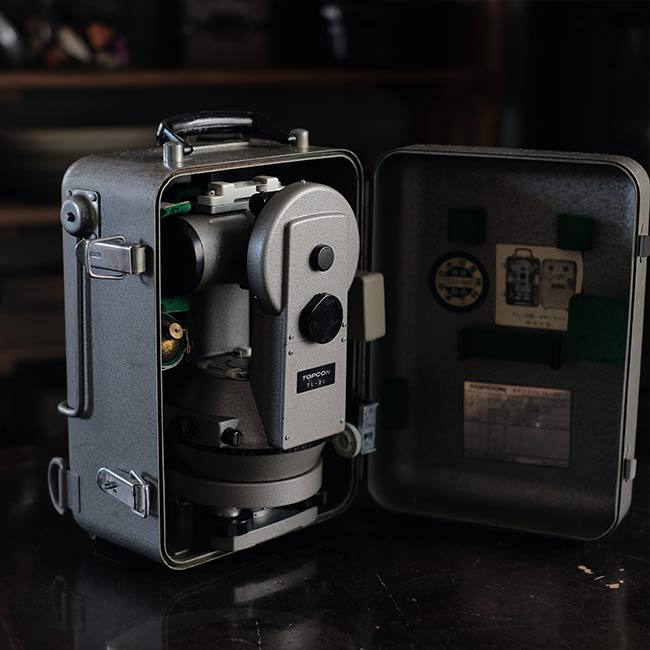TOPCON Theodolite