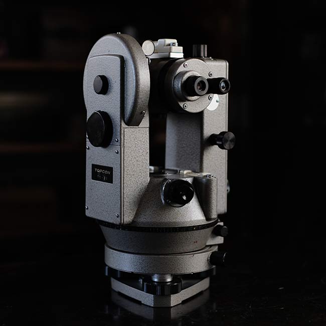 TOPCON Theodolite