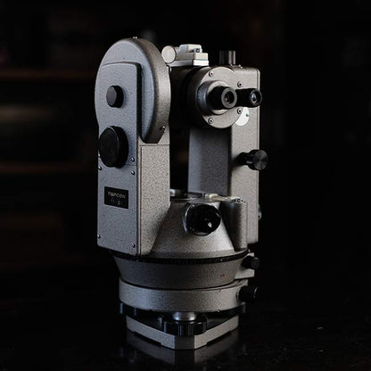 TOPCON Theodolite