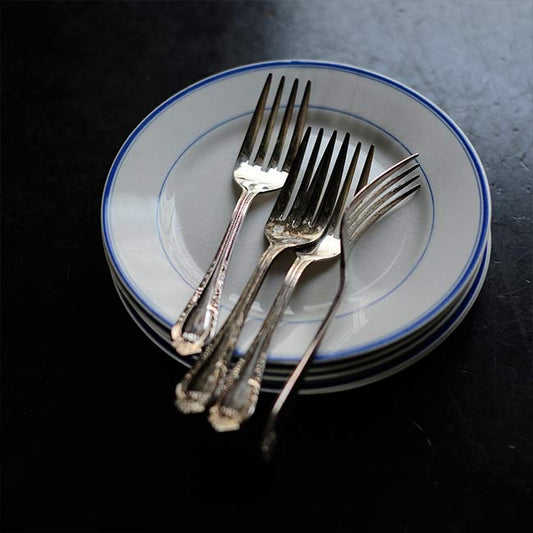 東洋陶器 IRONSTONE ブルーラインの皿 φ16cm