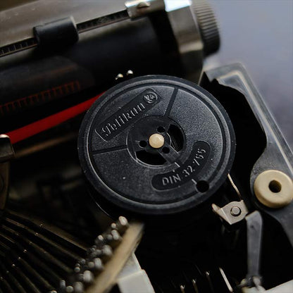 TRIUMPH Tippa S タイプライター インクリボン交換済み