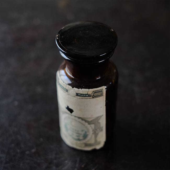 月島薬品薬瓶
