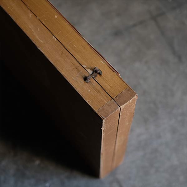 Folding coffee table