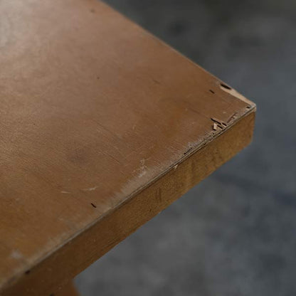 Folding coffee table