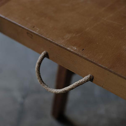 Folding coffee table