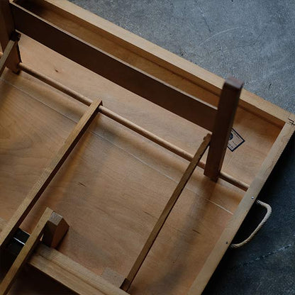 Folding coffee table