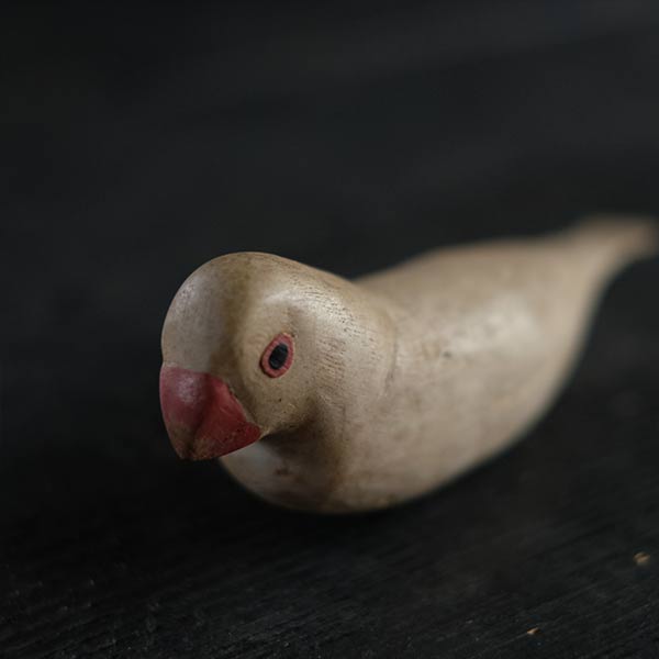 木彫りの文鳥
